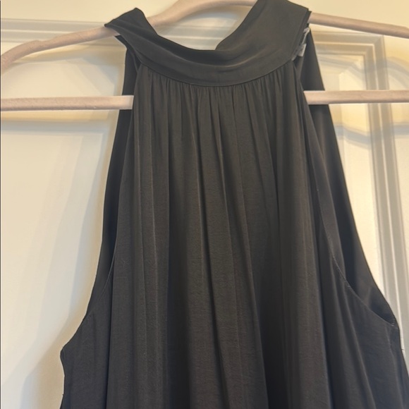 Elegant Black Halter Dress - Picture 8 of 12